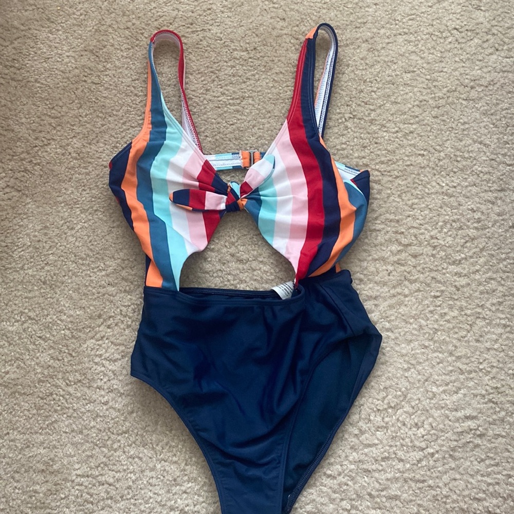 Swimsuit !!!